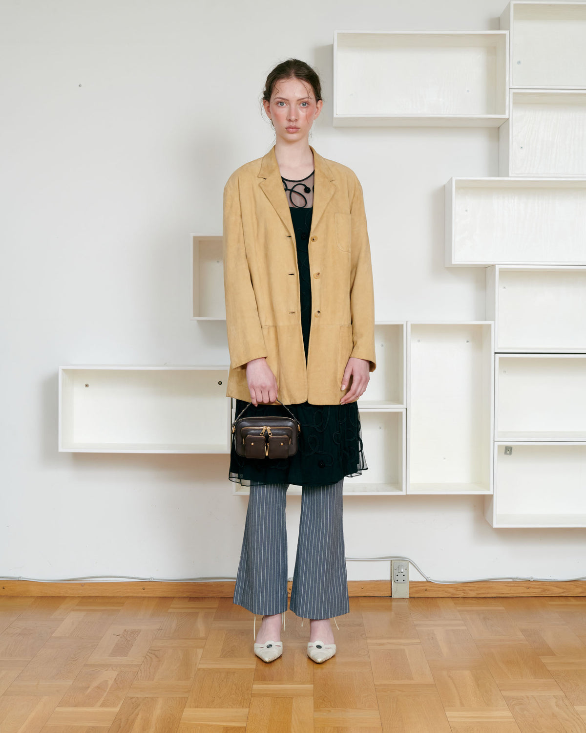 Núnoo Helena Florence Chocolate w. Gold Small bag Chocolate
